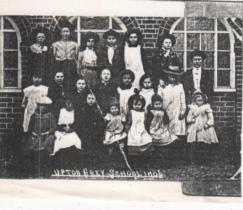 K-3a-1 School photo (girls) 1905 